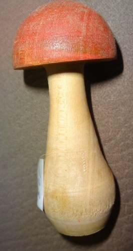 Pilz aus holz mittelgroß - aus,