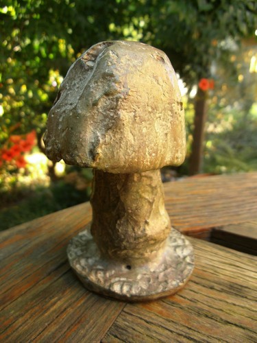 Bronzeskulptur pilz hellgrün - pilz,